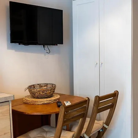 Seaside Tiny Treasure Apartman